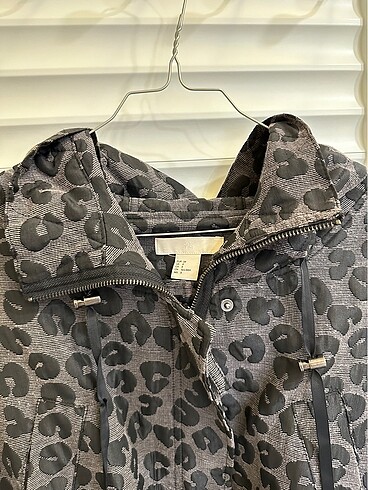 H&M pamuk-ipek karışımlı Parka
