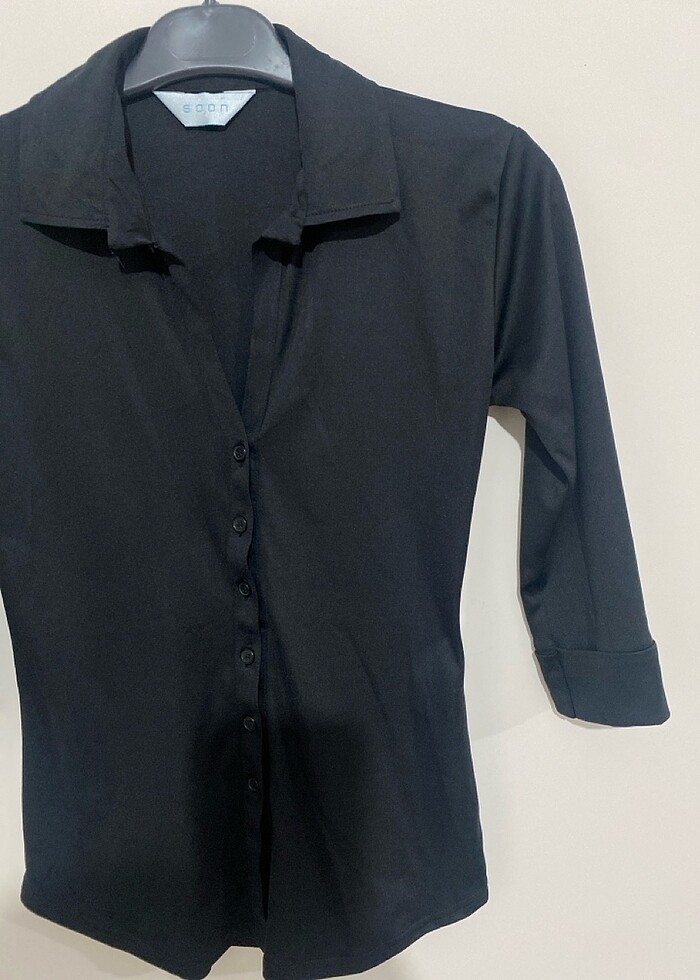 Siyah gömlek - Görsel 2