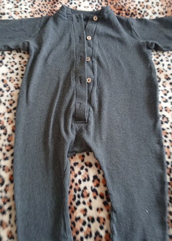 Gri Düğmeli Uzun Kollu Bebek Tulum - Görsel 2