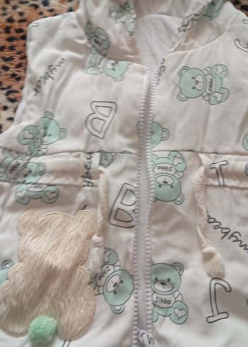 Erkek ve ya Kız Çocuk Beyaz Kapüşonlu Baskılı Yelek - Görsel 2