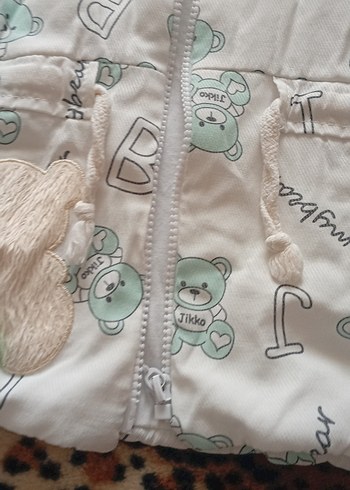 Erkek ve ya Kız Çocuk Beyaz Kapüşonlu Baskılı Yelek - Görsel 4