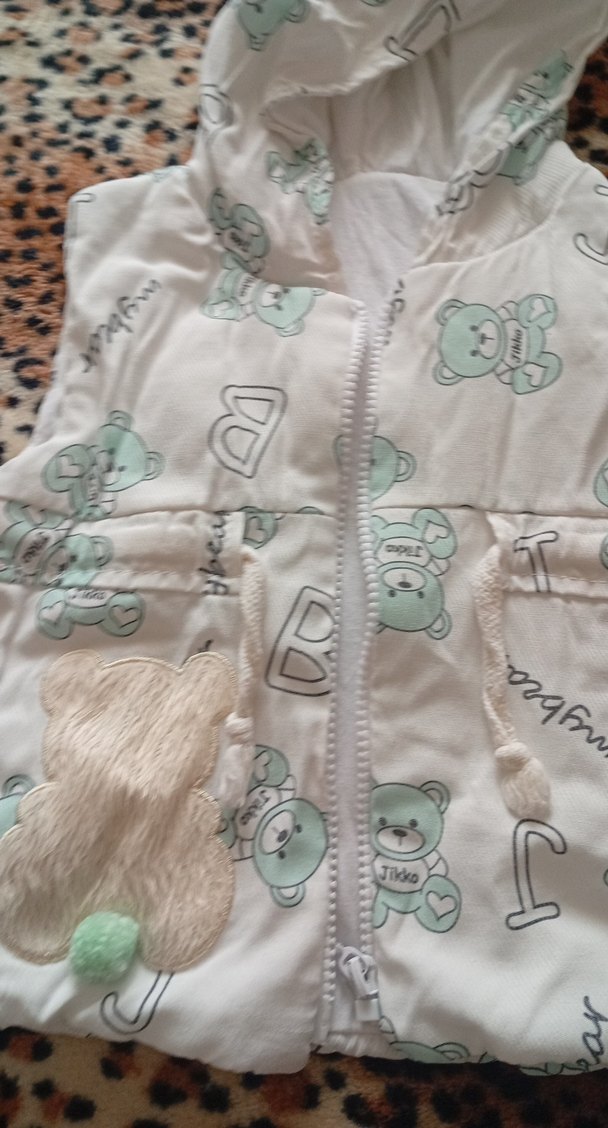 Erkek ve ya Kız Çocuk Beyaz Kapüşonlu Baskılı Yelek - Görsel 2