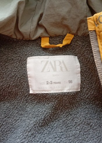 Erkek Çocuk Sarı Kapüşonlu Yelek - Görsel 2