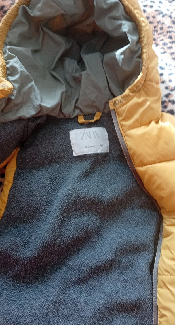 Erkek Çocuk Sarı Kapüşonlu Yelek - Görsel 3