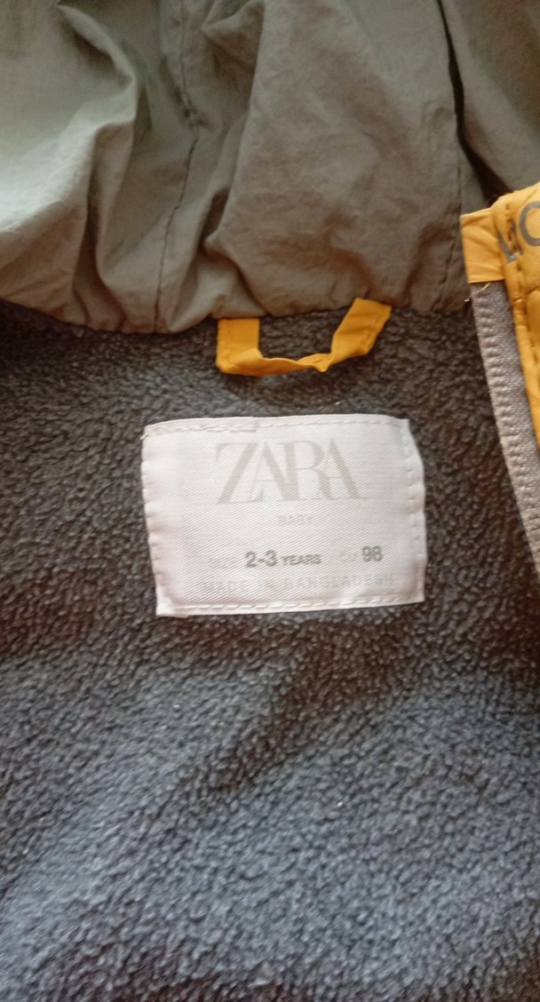 Erkek Çocuk Sarı Kapüşonlu Yelek - Görsel 2