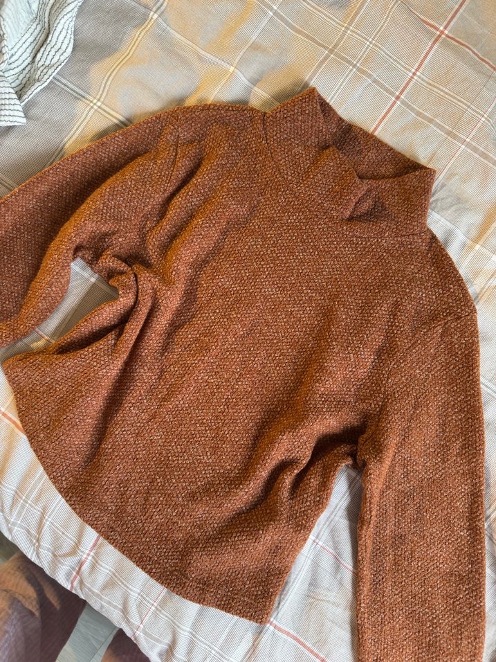 Kahverengi Boğazlı Örgü Kadın Kazak - Görsel 2