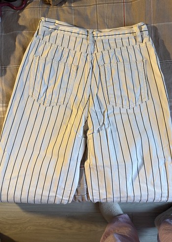 Kadın Beyaz Çizgili Pilili Pamuk Pantolon - Görsel 3