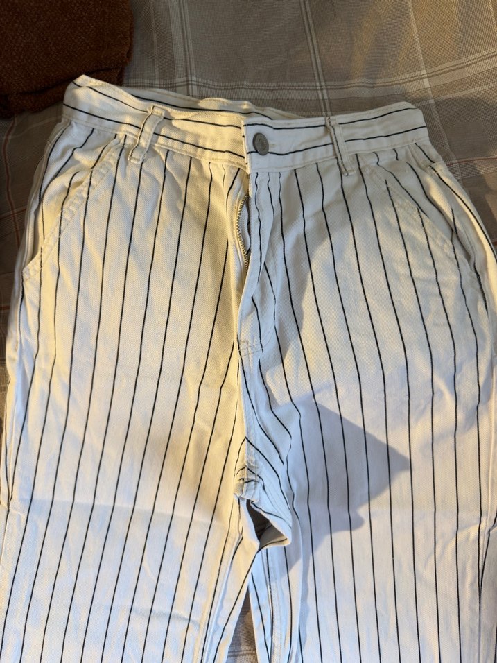 Kadın Beyaz Çizgili Pilili Pamuk Pantolon - Görsel 2