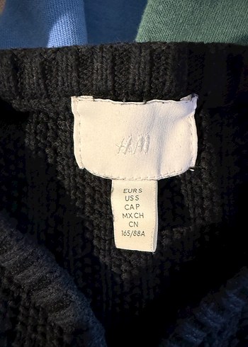 hm düğmeli siyah kalın kazak - Görsel 3