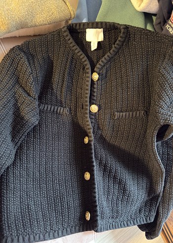 hm düğmeli siyah kalın kazak - Görsel 2