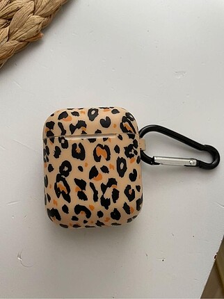 pull&bear airpods kılıfı