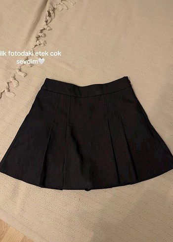 xs Beden Siyah Pilili Mini Denim Etek