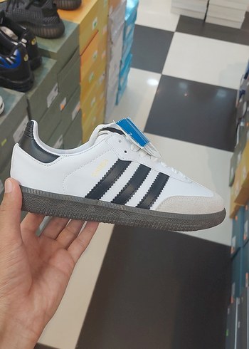Adidas 37