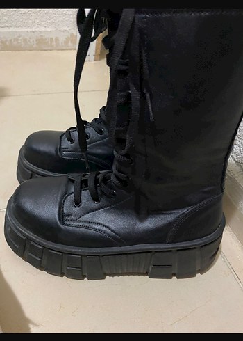 38,5 Beden Gri Tokalı Platform Topuklu Kadın Botu çizme postal bot