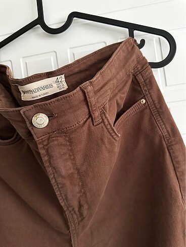 42 Beden Stradivarius 42 beden Jean