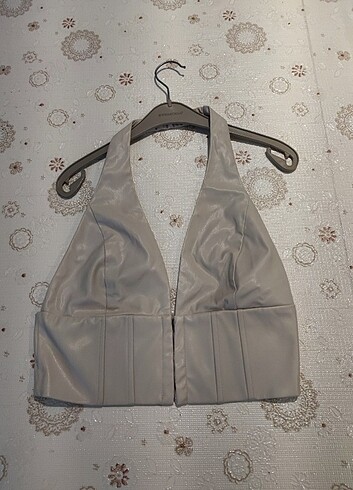 38 Beden BOYUNDAN GEÇMELİ CROP