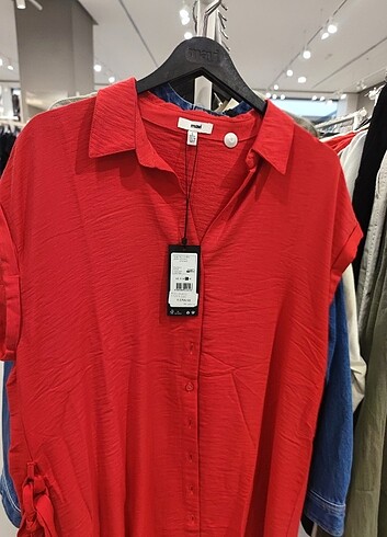 Mavi Jeans MAVİ KIRMIZI ELBİSE/AÇIKLAMAYI OKUYUNUZ