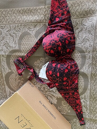 Bikini üst