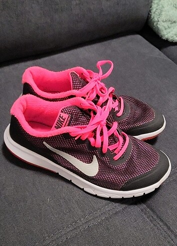 Orjinal nike spor ayakkabı 