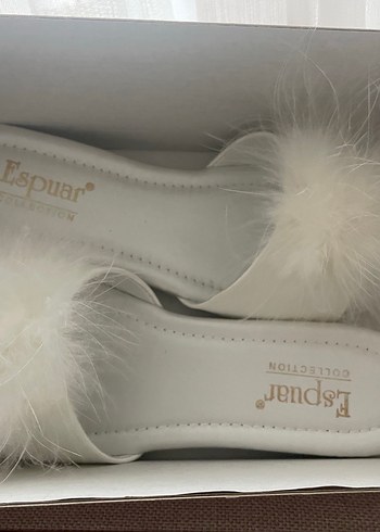 Beyaz Tüylü Gece Terlik - Görsel 3