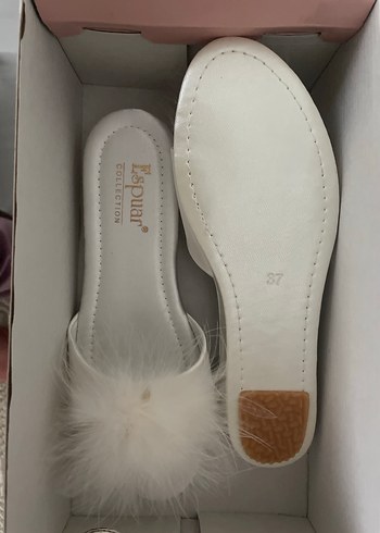 Beyaz Tüylü Gece Terlik - Görsel 4