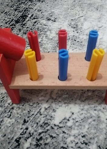 Bul tak ve çak tak iki oyuncak 
