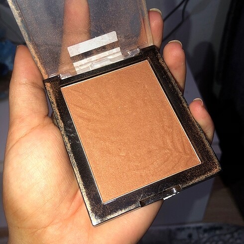 Bronzer