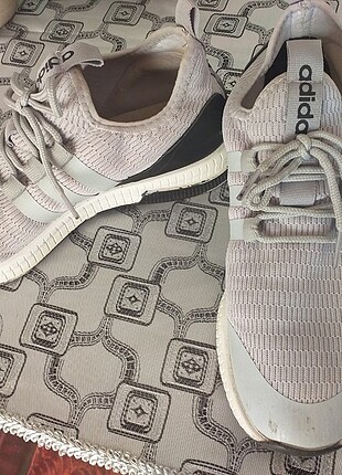 39 numara adidas bayan ayakkabı. 