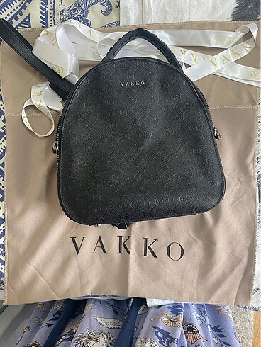 Vakko ORJİNAL limited edition metal detaylı sırt çantası