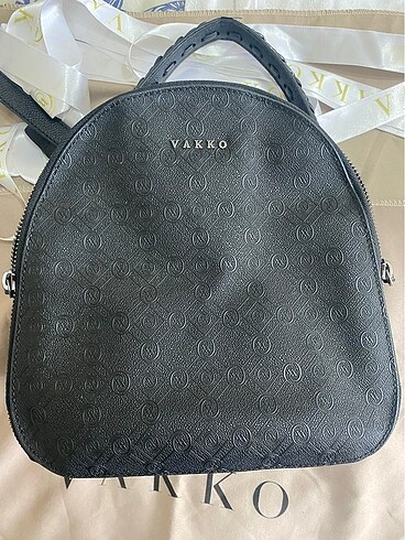 Vakko Vakko ORJİNAL limited edition metal detaylı sırt çantası