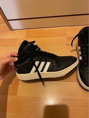 38 Beden Adidas bilekli ayakkabı