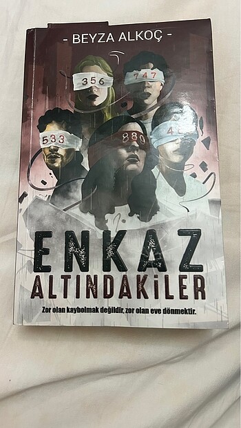 Enkaz Altındakiler kitap