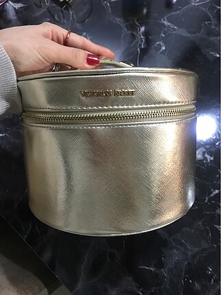 Victoria s secret makyaj çantası