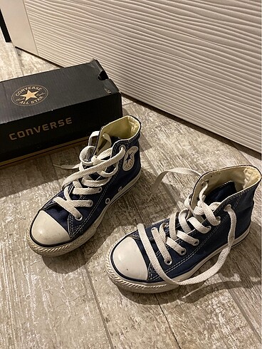 Converse 28 numara