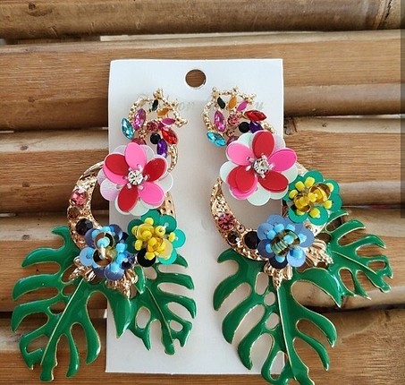 Zara Tavus Kuşu küpe 