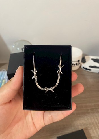 Fiyonk Detaylı Minimalist Gri Kolye