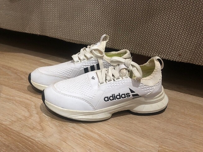 Orjinal Adidas spor ayakkabı