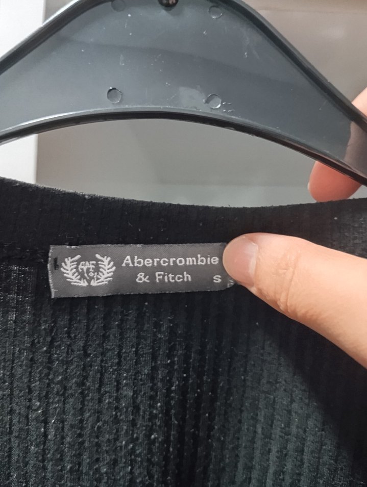 Düğmeli Siyah Kadın Hırka - Görsel 3