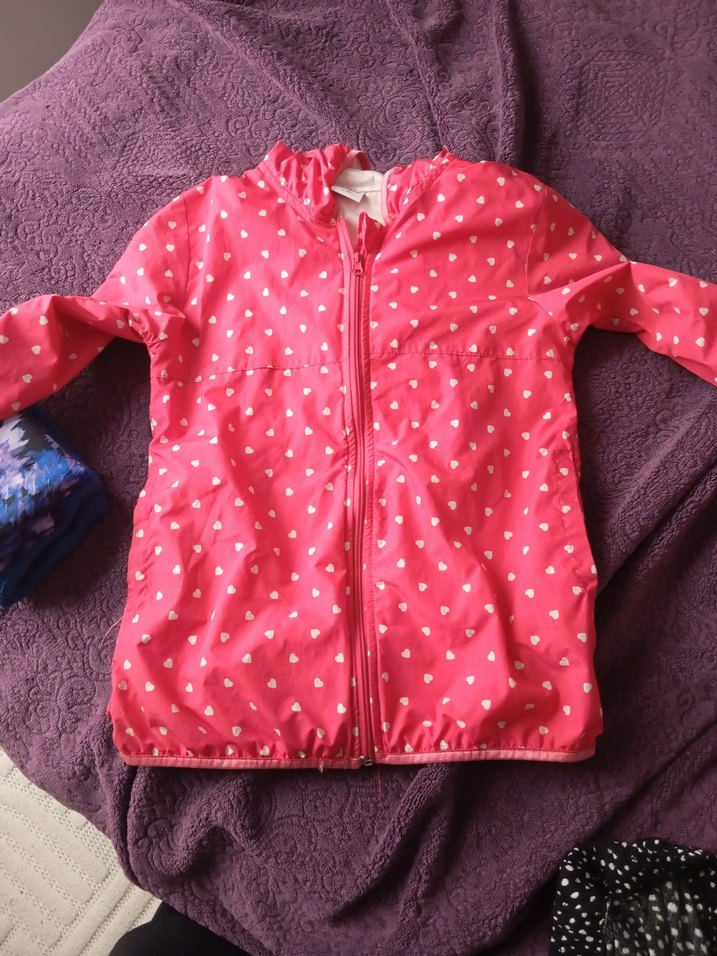 Kız Çocuk Kapüşonlu Pembe Yağmurluk - Görsel 3