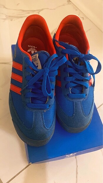 Orijinal adidas spor ayakkabı