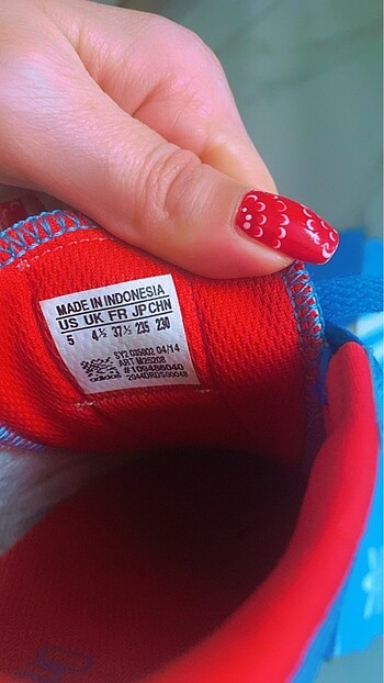 37 Beden Orijinal adidas spor ayakkabı