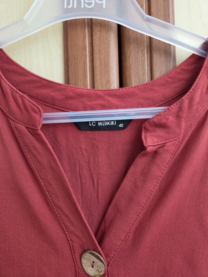 V Yakalı Kadın Gömlek - Görsel 2