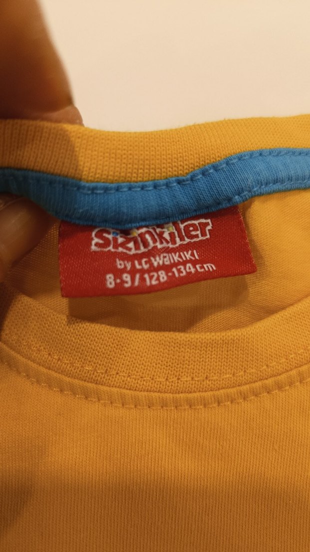 Renkli Sarı Aksiyon Figürlü tişört - Görsel 4