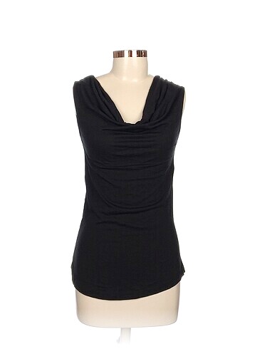 Diğer T-shirt %70 İndirimli.