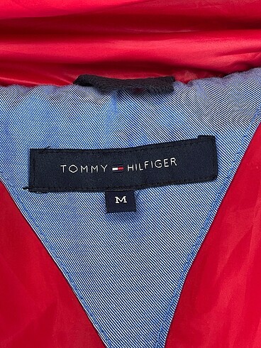 m Beden kırmızı Renk Tommy Hilfiger Kaban %70 İndirimli.