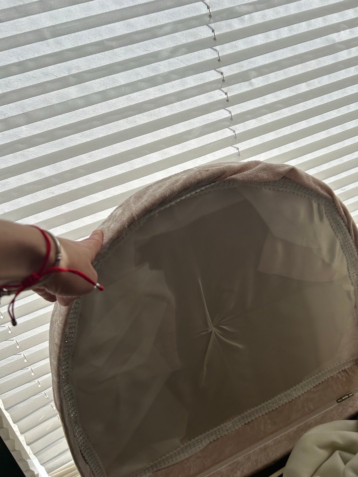 İşlemeli Bej Gri Modern sandık - Görsel 2