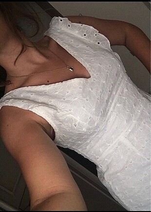 Beyaz yazlık mini elbise