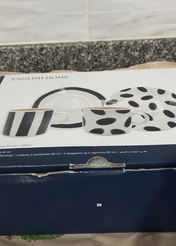 English Home 4'lü Siyah Beyaz Fincan Takımı 2 fincan 2 tabak - Görsel 2