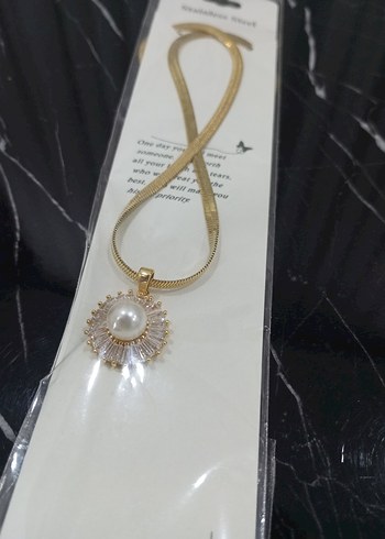 Mini Altın Renk Zincir Detaylı Kadın Kolye - Görsel 2