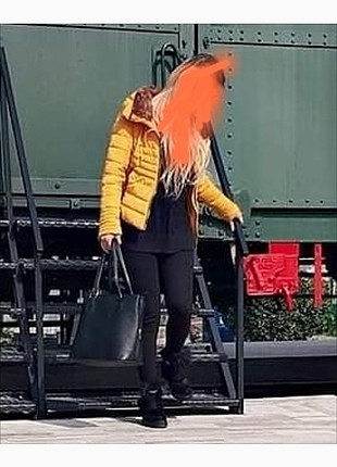 Dar gelmeye başladı o yüzden satıyorum harika bir mont 
